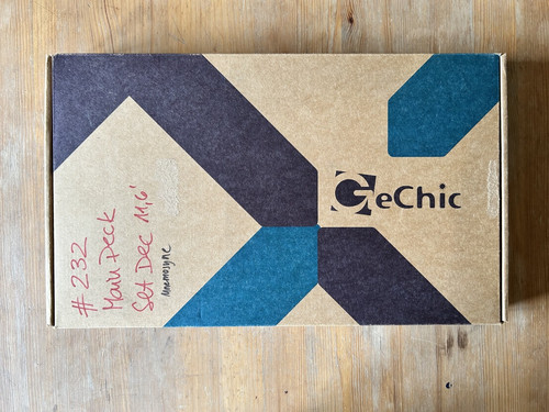 Gechic lap 1102i fhd - on-lap,